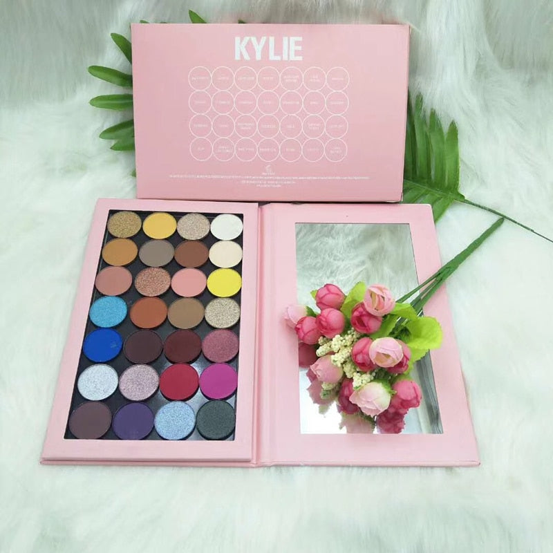 KYLIE JENNER MAKE UP SET